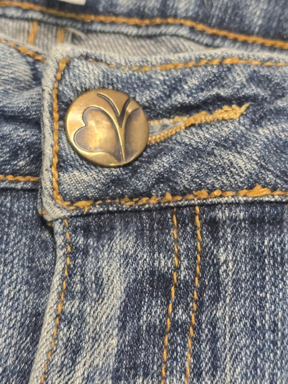 Y2k Fashion Bug Light Blue Denim Boyfriend Bermuda Shorts With Studs, Size 10 - Picture 3 of 8